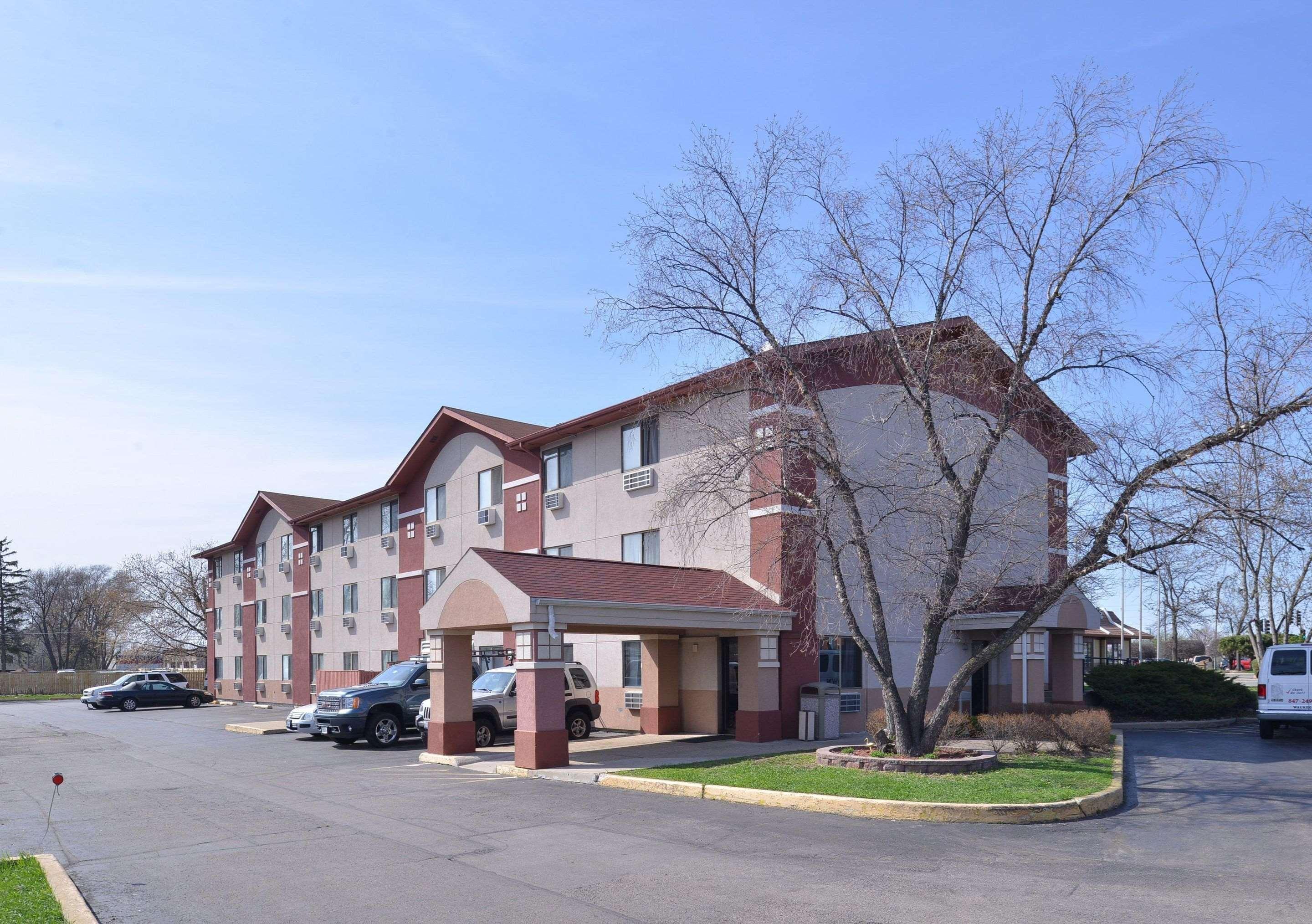 Rodeway Inn Waukegan - Gurnee Exterior photo